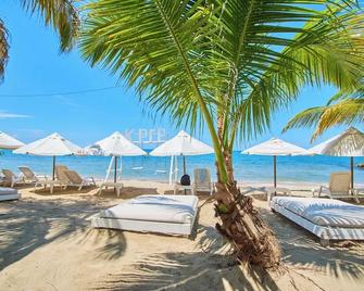 Kpré Coveñas by Bernalo Hotels - Coveñas - Strand