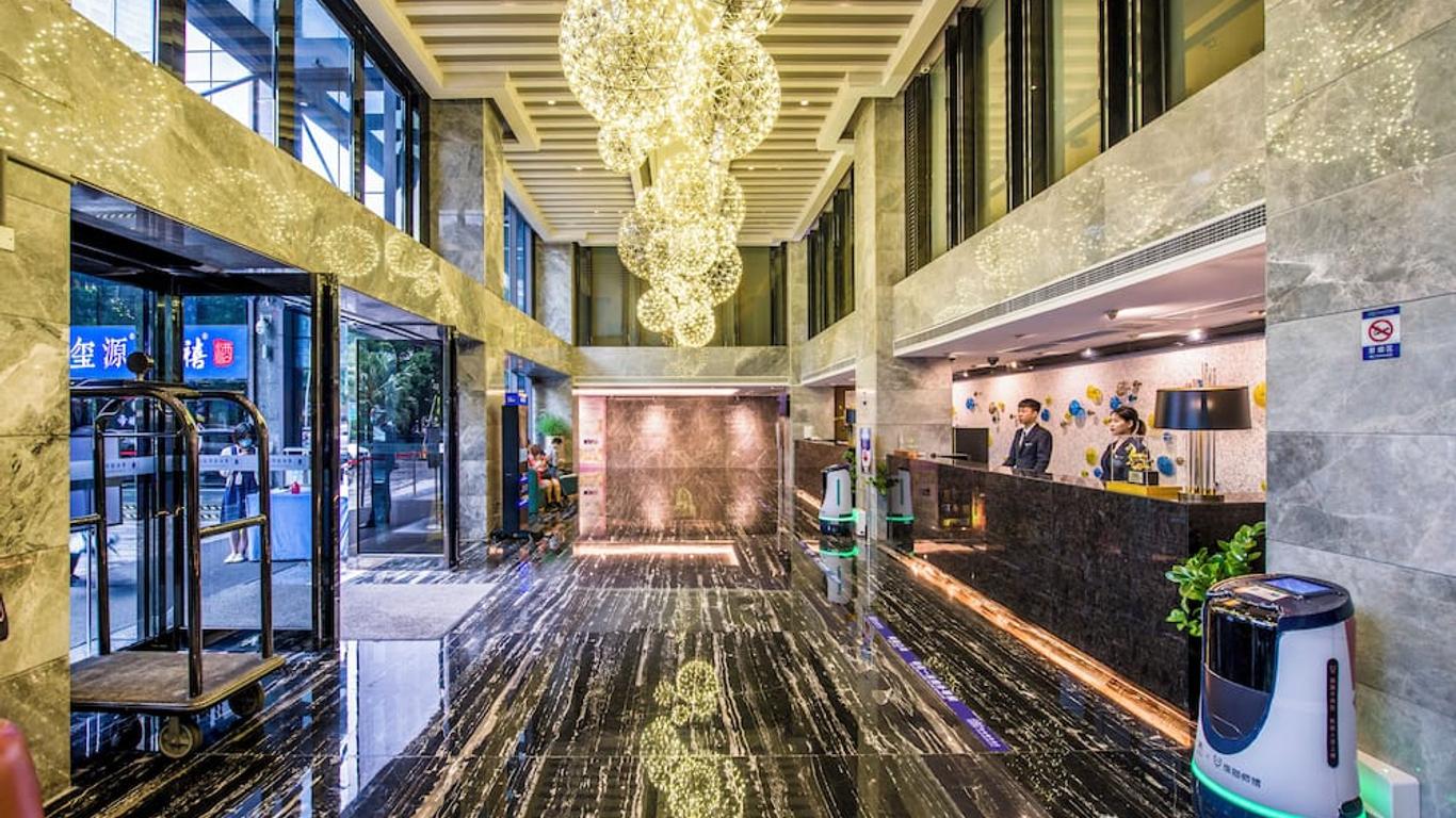 La Perle International Hotel - Free shuttle between hotel and Exhibition Center during Canton Fair & Exhibitor registration Counter