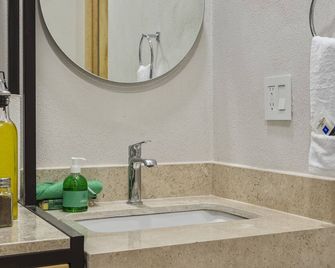 Universidad by Homirent - Querétaro - Salle de bain