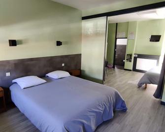 Hôtel Saint - Pierre - Villedieu-les-Poêles-Rouffigny - Bedroom