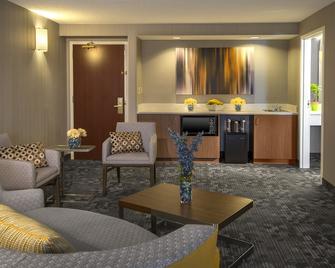 Courtyard by Marriott Cleveland Airport/South - Middleburg Heights - Wohnzimmer