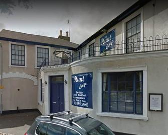 The Hunt Lodge - Leighton Buzzard - Building