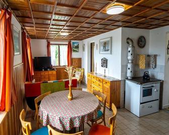 holiday home in Bohemia in the Czech Republic - Svinarov - Dining room