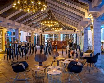 Sweet Hotel Masia De Lacy - Museros - Bar