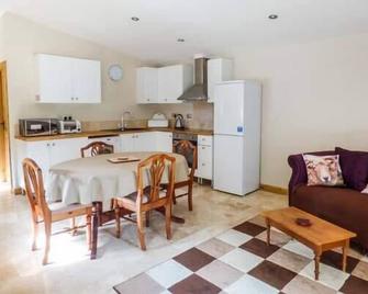 Moorlands Farm Cottage - Leek - Kitchen