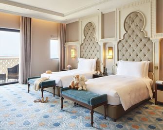 فندق القصر - دبي - غرفة نوم