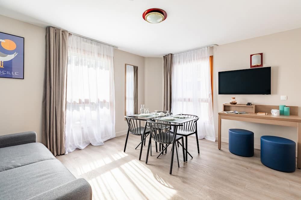 أبارتسيتي كلاسيك مارسييل ٔورومد - مرسيليا - غرفة معيشة