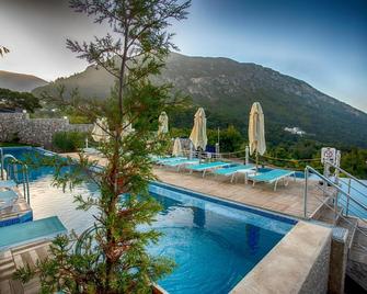 Sertil Deluxe Hotel & Spa - Adult Only - Ölüdeniz - Pool