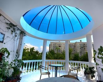 Milana Guest House - Sochi - Balcony