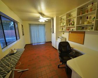Lovely Pool Home in a Quiet Upscale Neighborhood! - Yuma