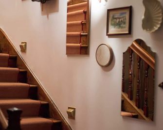Tintswalo Summer House - Simon's Town - Trappen