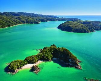 Kaiteriteri Beach Chalet - Abel Tasman on the doorstep - Kaiteriteri - Golf course