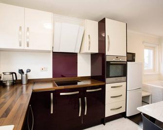 2 DoubleBed Rooms Flat Aberdeen City, near University - Aberdeen - Kitchen