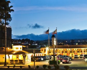 The Millwood - Millbrae - Edificio