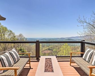 Stunning Highlands Escape With Fireplace - Highlands - Balkon