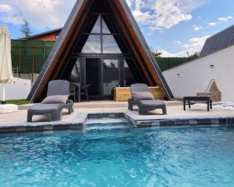 2+1 Private (Heated) Pool-Sauna-Jacuzzi-5 Person Bungalow in Sapanca Ünlüce - Adapazarı - Pool