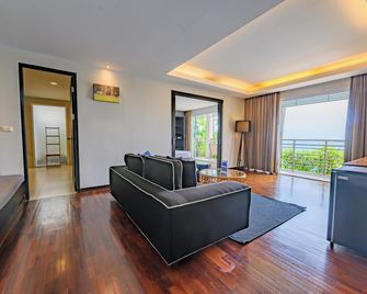 مانترا ساموي ريزورت - لبالغين فقط - كوه ساموي - غرفة معيشة