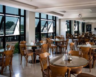 Hotel Universal - Santarém - Restaurace