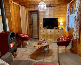 Chalet 'Les Bruyères' classified 3 stars by Gîtes de France Vosges - Le Ménil - Salon