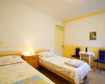 Apartments Maria: Studio ground floor in Split (Podstrana - Croatia) - Podstrana - Bedroom