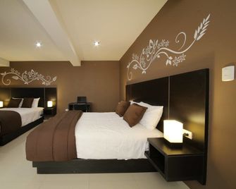 Hotel Solec - Чіклайо
