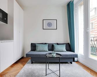 Charming studio - 2P- Nanterre - Nanterre - Pokój dzienny