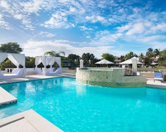 4 Bed Villa – VIP Access-All Inclusive – Alcohol & transfer included - Puerto Plata - Pool