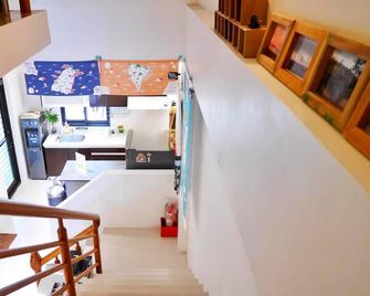 Wave backpackers - Toucheng Township - Stairs