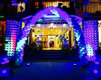 هوتل صن إن سنو في موسوري - موسوري - مبنى