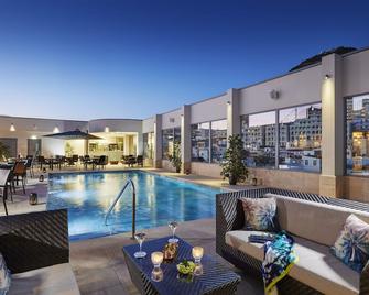 ذا إليوت هوتل - Gibraltar - حوض السباحة