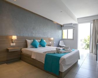 Flora Maria Hotel - איה נאפה - חדר שינה