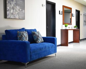 هوتل جاتاي - تيجوانا - غرفة معيشة