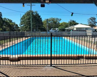 Maryborough Motel and Conference Centre - Maryborough - Piscina