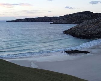 Altnacealgach Motel - Lairg - Playa