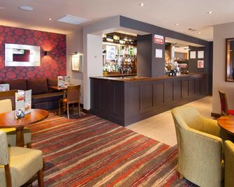 Premier Inn Camberley - Camberley - Bar