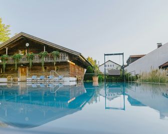 Hotel Drei Quellen Therme - Bad Griesbach - Басейн