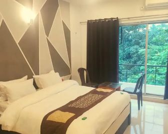 Hotel Rajdhani - Lonavala - Bedroom