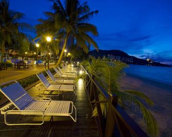 Flamingo Hotel by the Beach, Penang - George Town - Patio