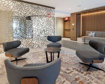 Landing at Bridge District - Washington D. C. - Lounge