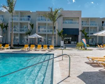 Emotions By Hodelpa - Juan Dolio - Guayacanes - Pool