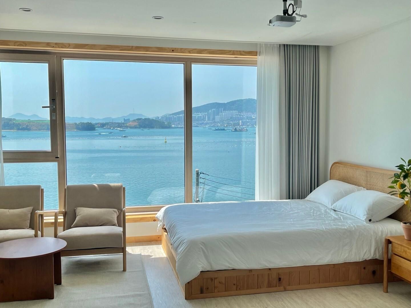 Yeosu Solstay Hostel