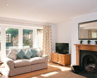 Homefield House - Kingsbridge - Living room