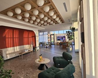 Hotel Mooma - Skopje - Lobby