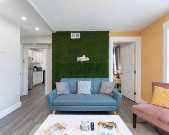 Central Bliss Retreat Unwind in our 2nd-story remodeled 2-bed, 1-bath apartment - Corpus Christi - Living room