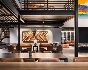 The Block Hotel & Commons - Silverthorne - Salónek