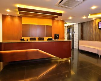 Hotel Town Tower - Thiruvananthapuram - Lễ tân