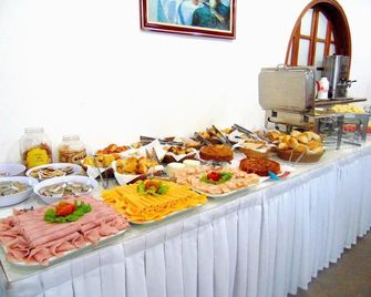 Hotel São Luiz - Águas de Lindóia - Buffet