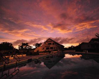 Sherwood Bay Resort & Aqua Sports Inc. - פנגלאו - בניין