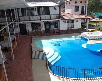 Villa Luisa - Sachica - Pileta