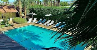 Lamaison - Palm Springs - Bể bơi